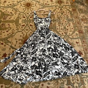 Loft black and white tropical A Line summer dress size M